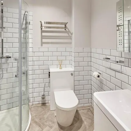 Host & - Bellevue Redcar