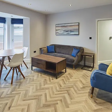 Host & - Bellevue Apartament *