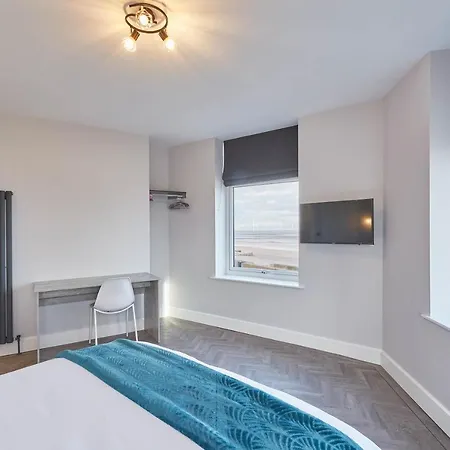 Host & - Bellevue Apartament *