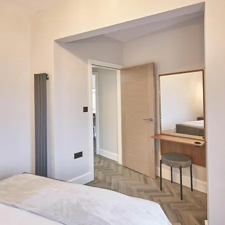 Host & - Bellevue Apartament Redcar